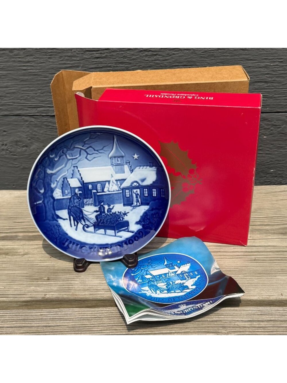 Bing and Grondahl, B&G 1992 Christmas Plate with Box -A